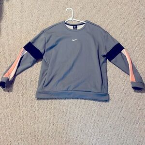 Women’s Nike sweatshirt